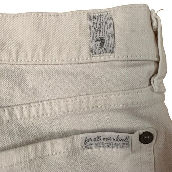 7 for all mankind ~ ivory denim shorts ~ size 31 ~ slight imperfection on right - Picture 5 of 13